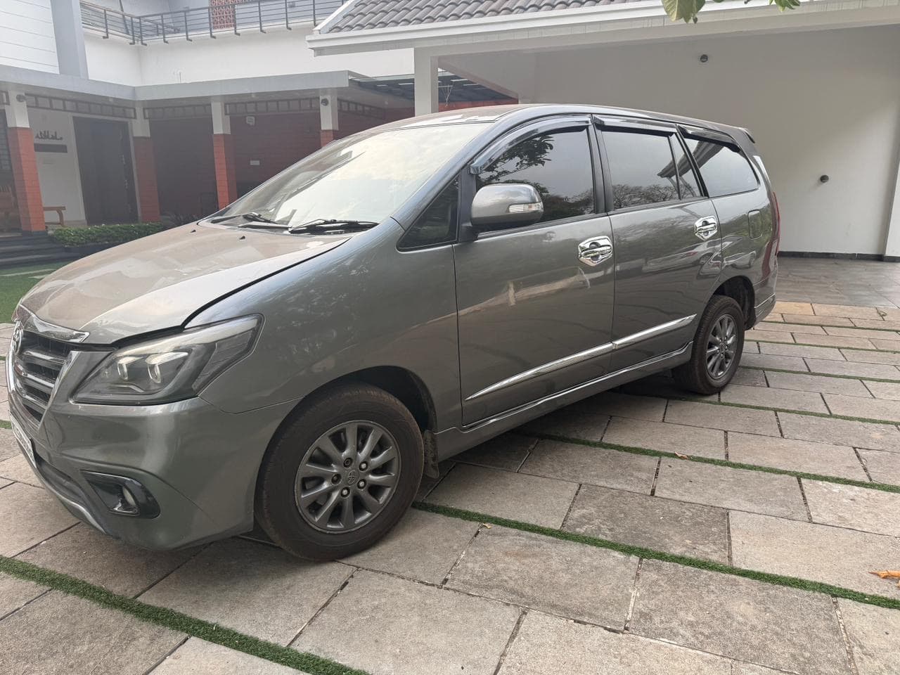 2014 Toyota Innova VX