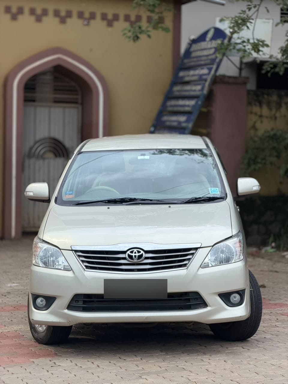 2012 Toyota Innova VX